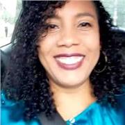 Professora Polivalente ensina se da educação infantil ao médio